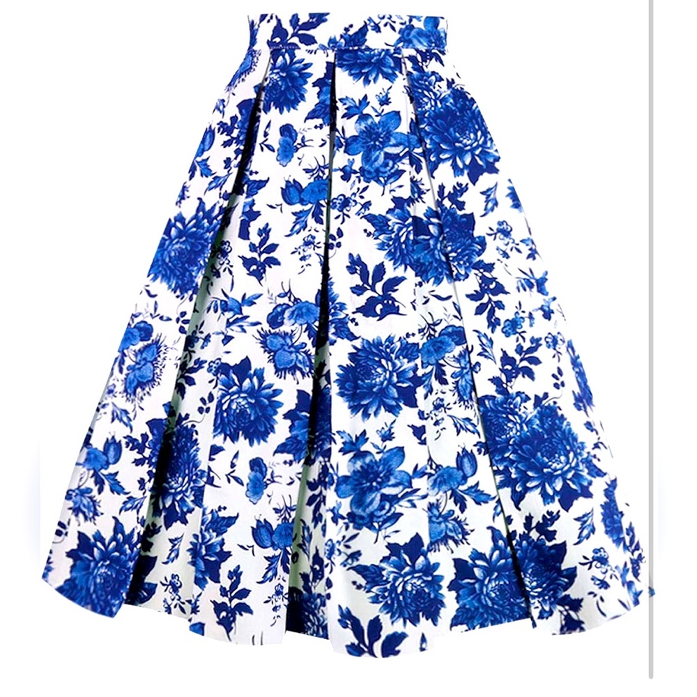 NWT A-Line Skirt XL Blue Porcelain Floral design